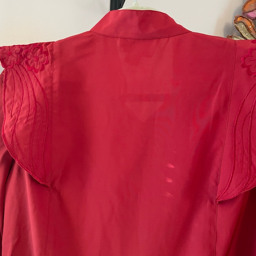 70s Winged Red Women's Button Up Blouse w Long Sleeves Embroidered Shoulder